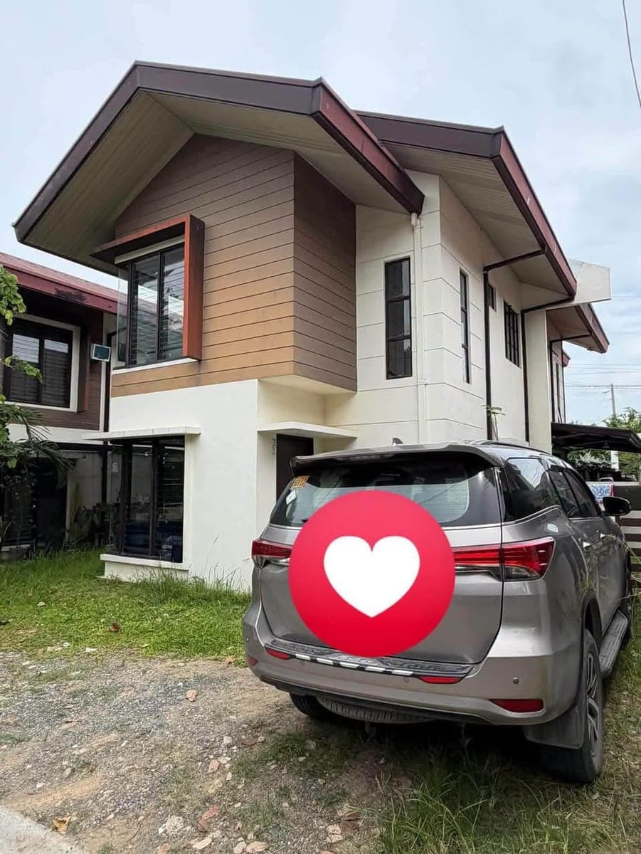 Semi Furnished 2 Storey House for rent 🏡 - photo 1