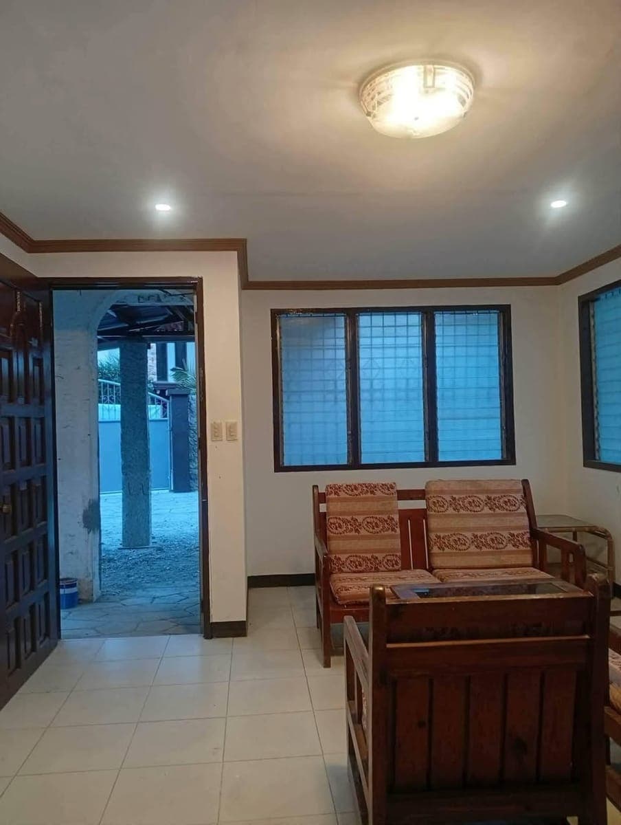 🧧2 STORY HOUSE FOR RENT🎏 - photo 2
