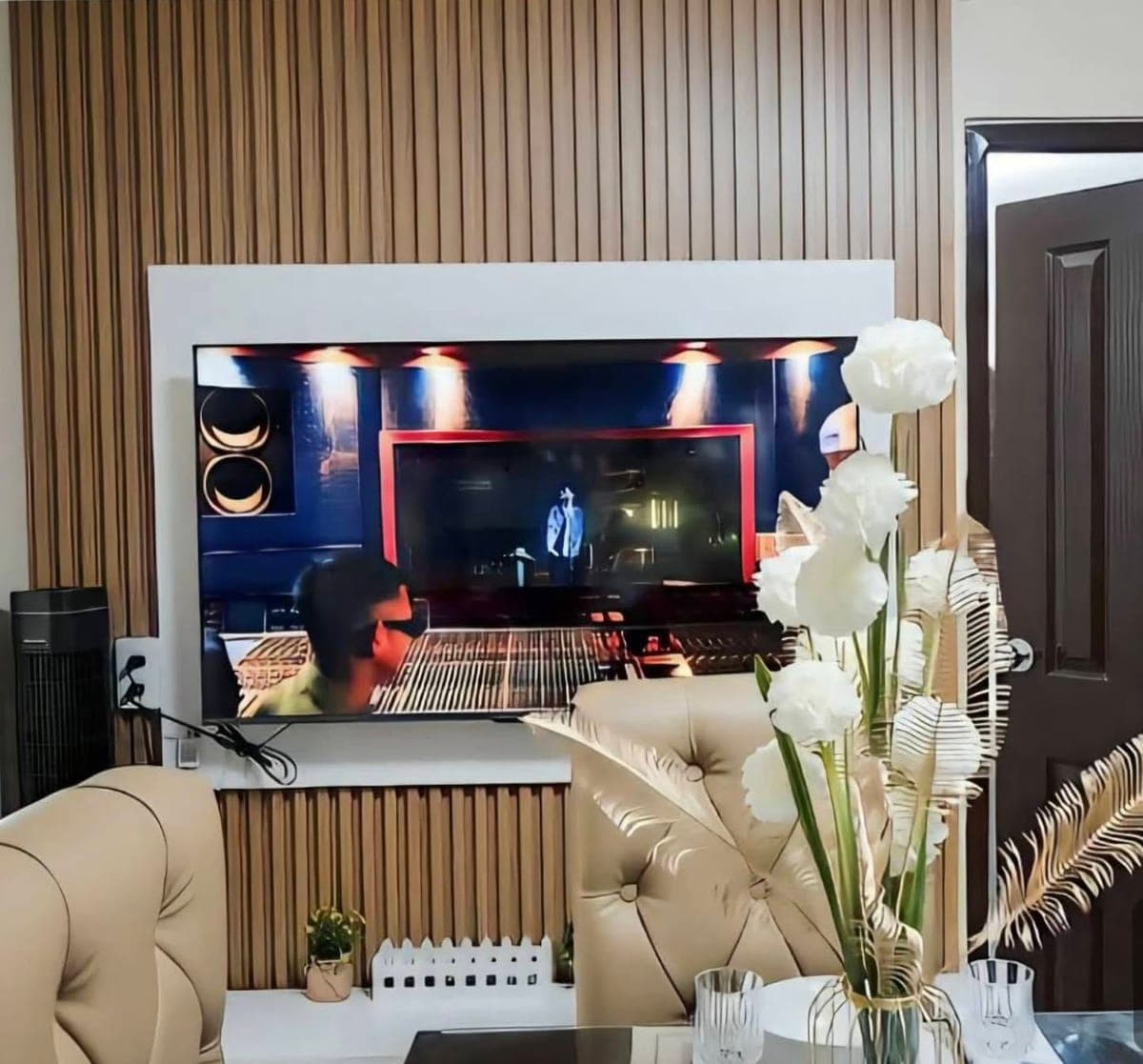 CENTRO SPATIAL – MODERN 2BR FOR RENT. WITH PARKING 32K ONLY - photo 3