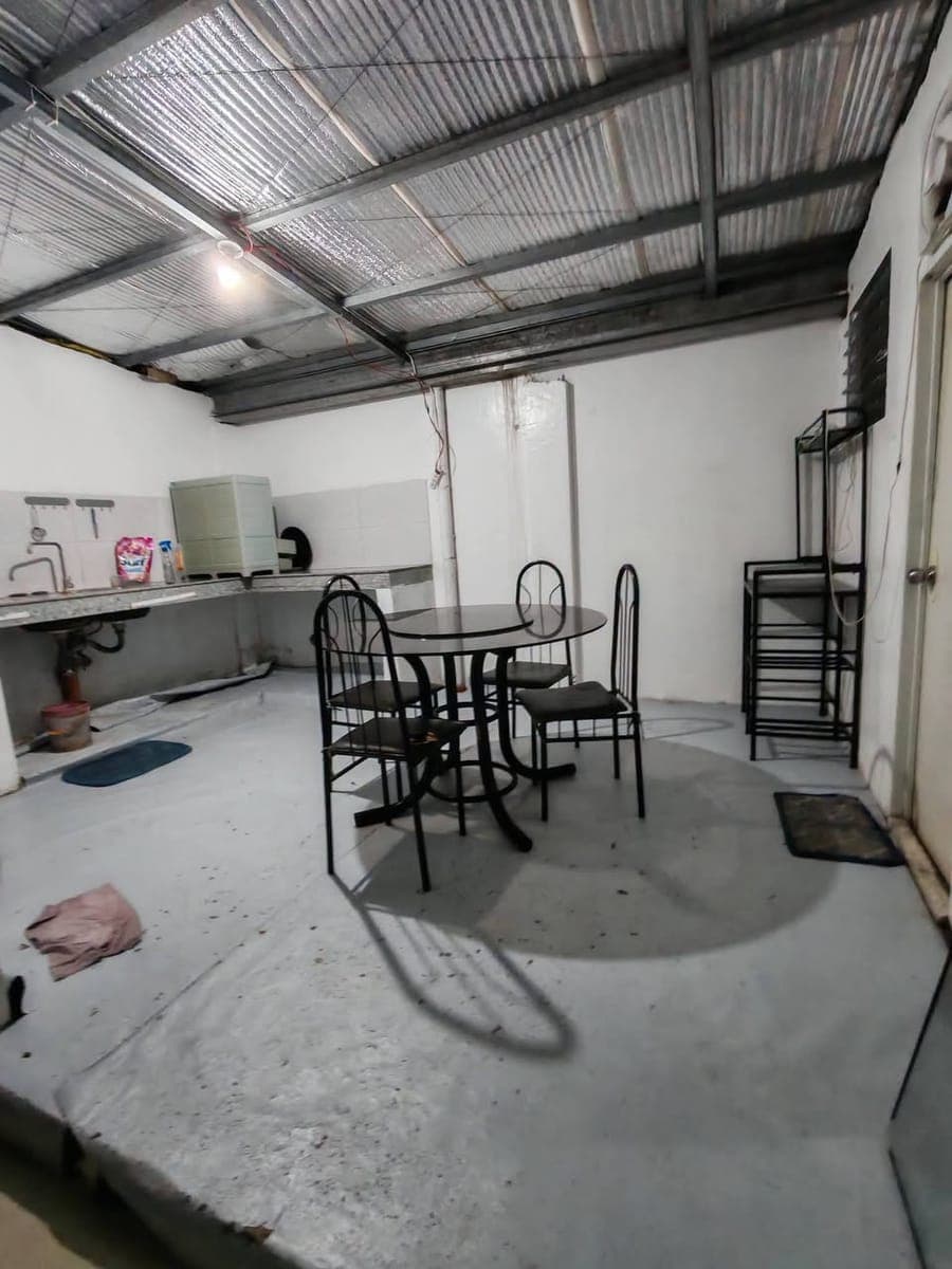 SEMI-FURNISHED HOUSE FOR RENT - photo 2