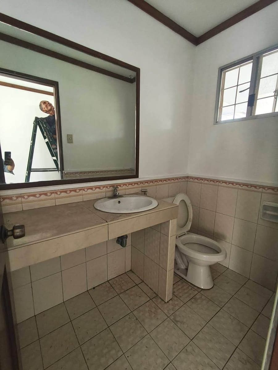 HOUSE FOR RENT - photo 2