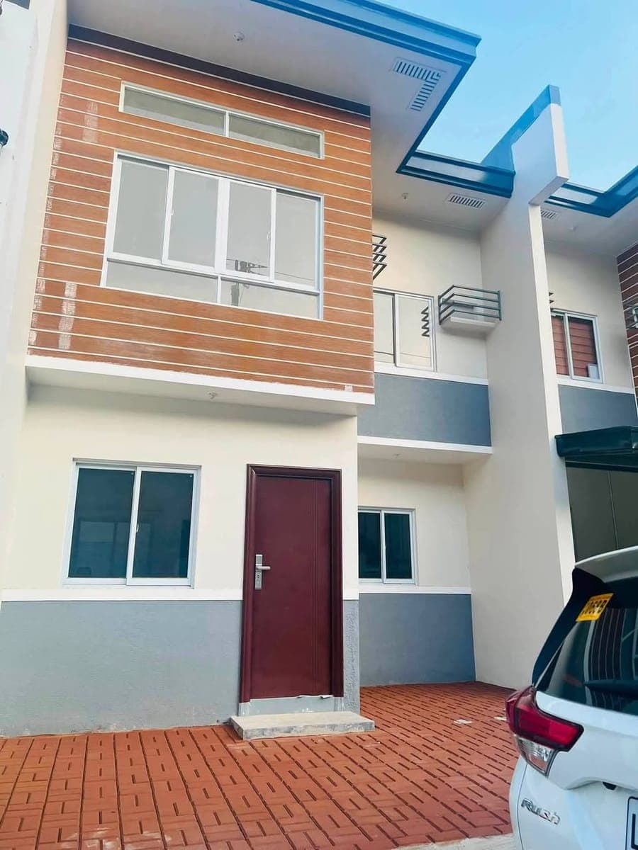 New Listing - photo 1