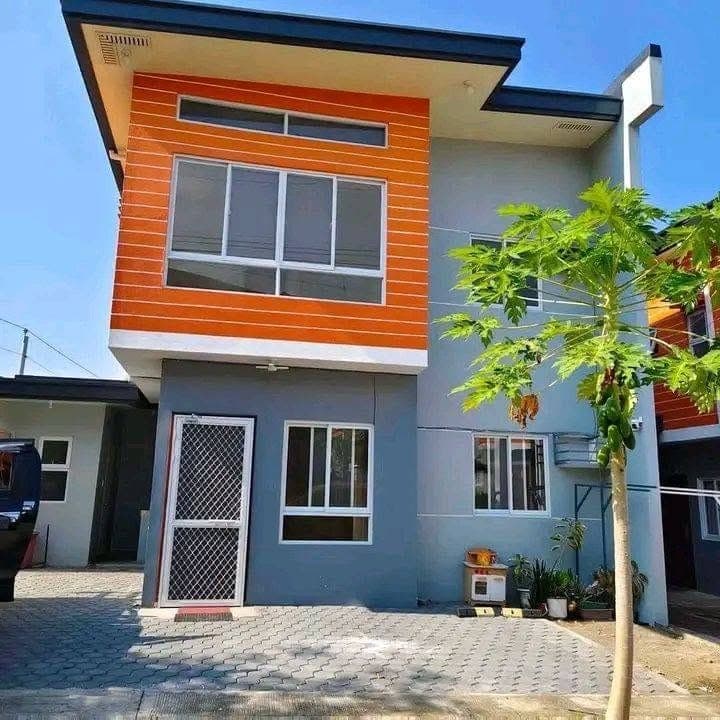 New Listing - photo 1