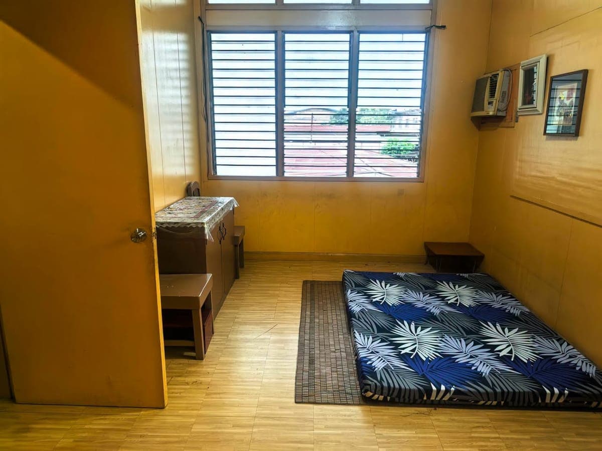 Large Room For Rent - photo 2