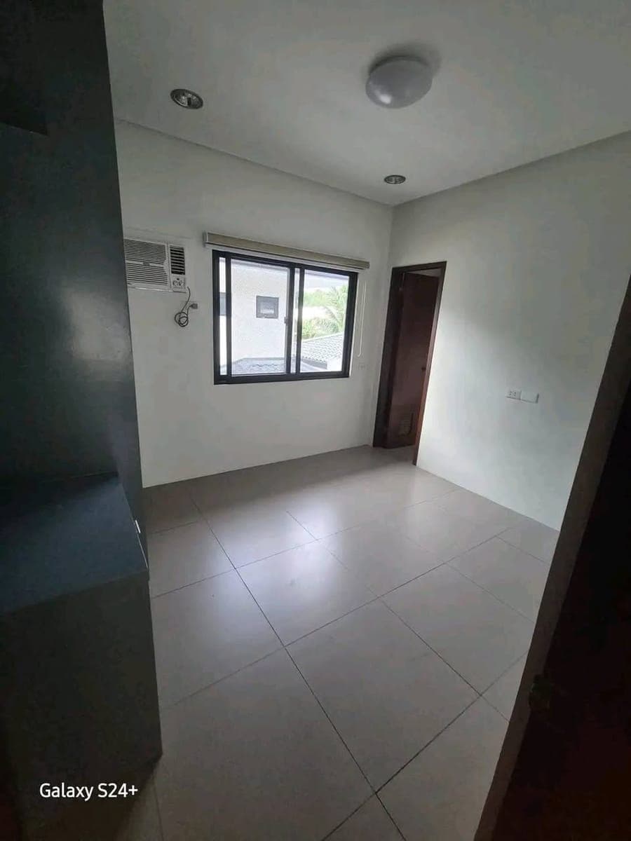 TULIP DRIVE MATINA  HOUSE FOR RENT‼️ 4BEDROOM/ 65K MONTHLY🥰 - photo 3