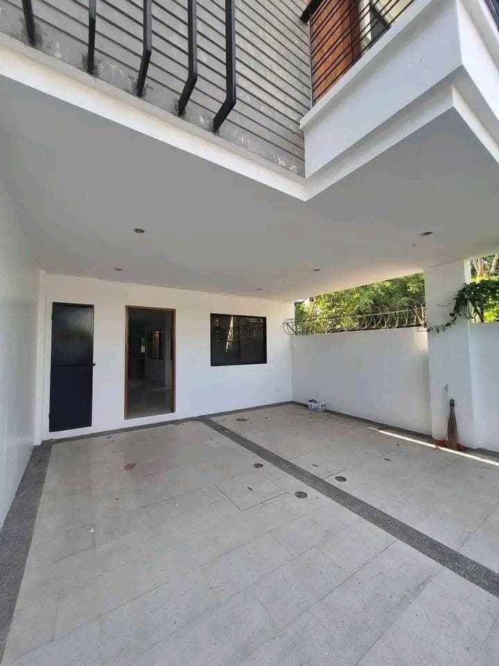 2-STOREY TOWNHOUSE FOR RENT - photo 2