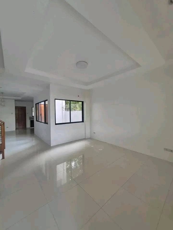 2-STOREY TOWNHOUSE FOR RENT - photo 3