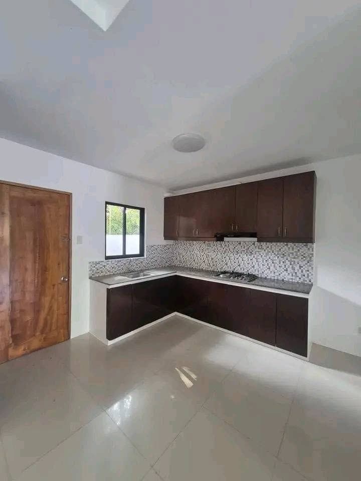2-STOREY TOWNHOUSE FOR RENT - photo 4