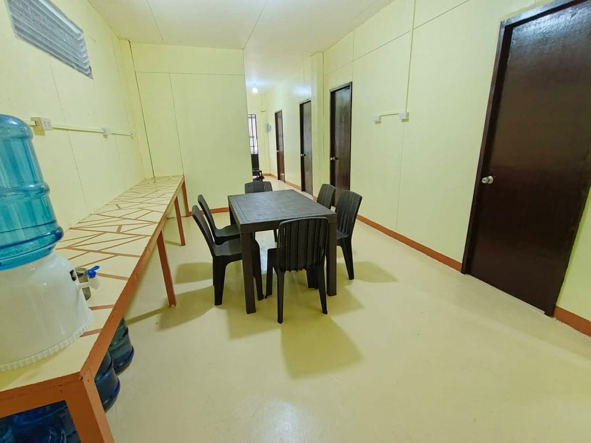 Bed spacer for rent - photo 2