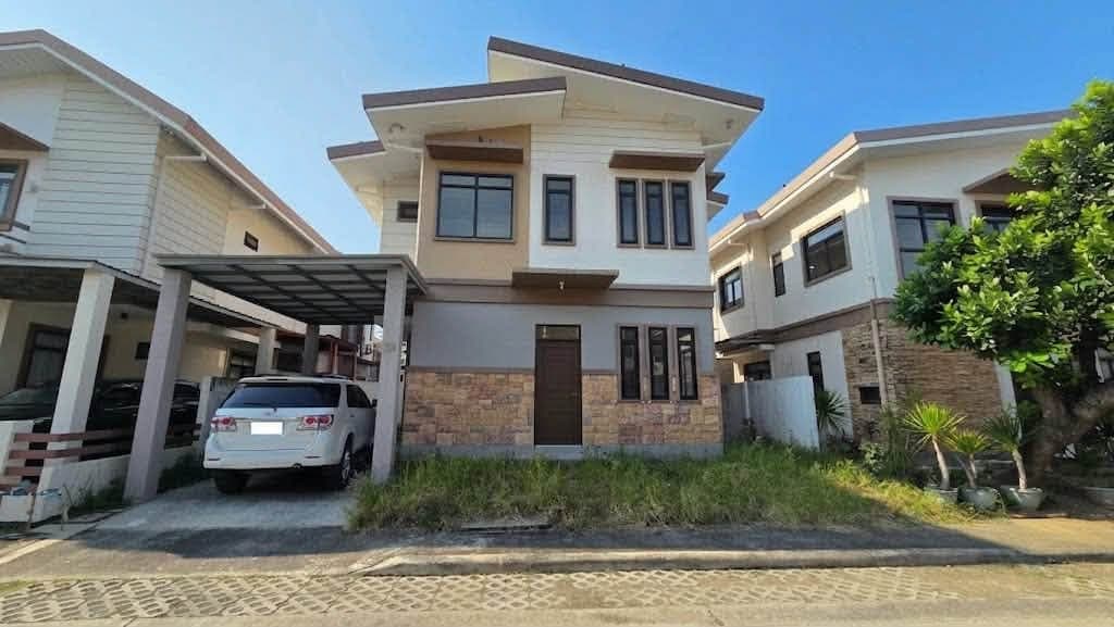 For Rent - photo 1