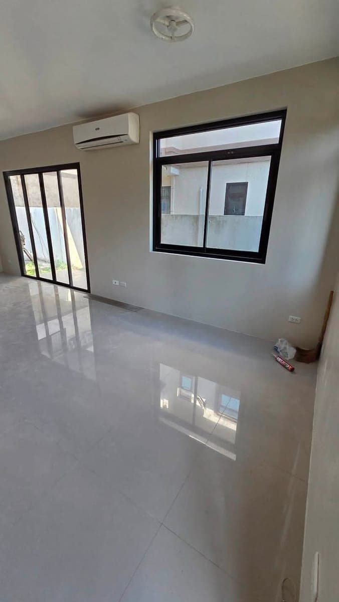 For Rent - photo 2