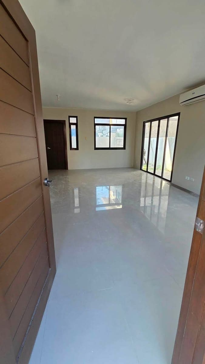 For Rent - photo 3