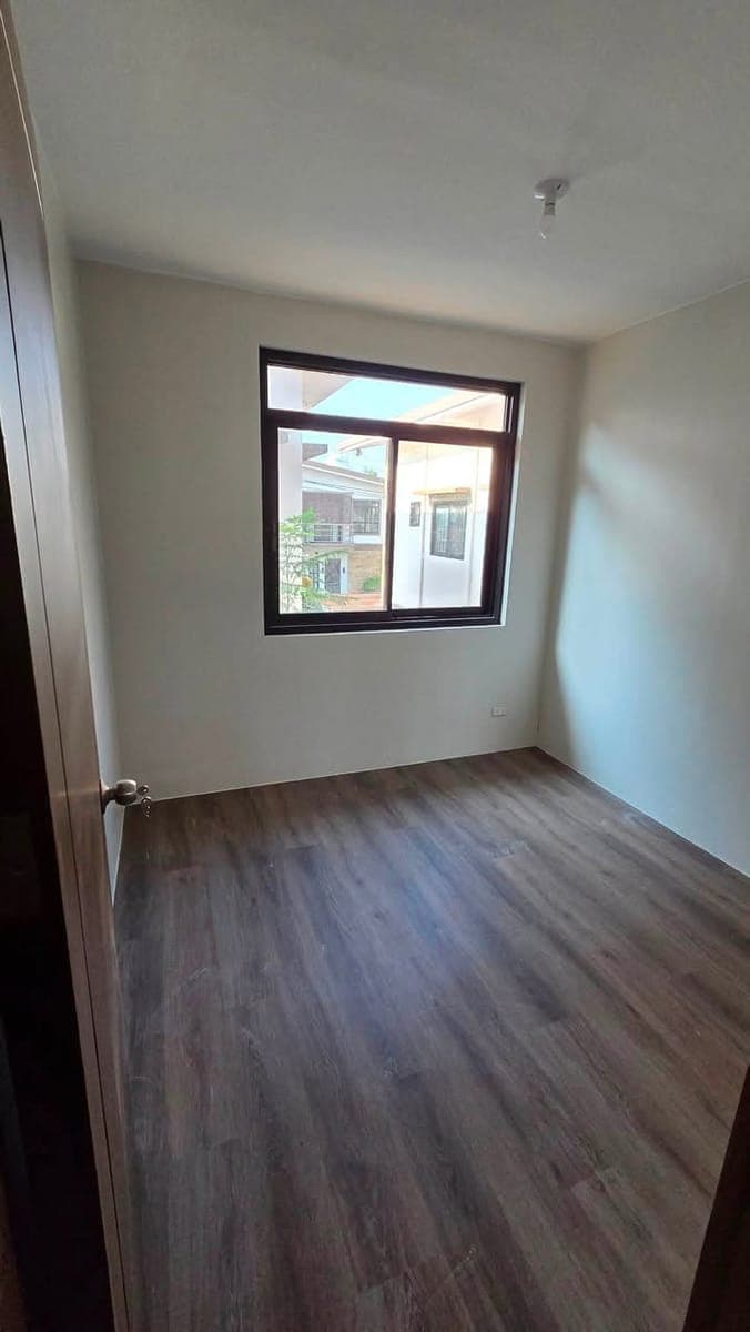 For Rent - photo 4