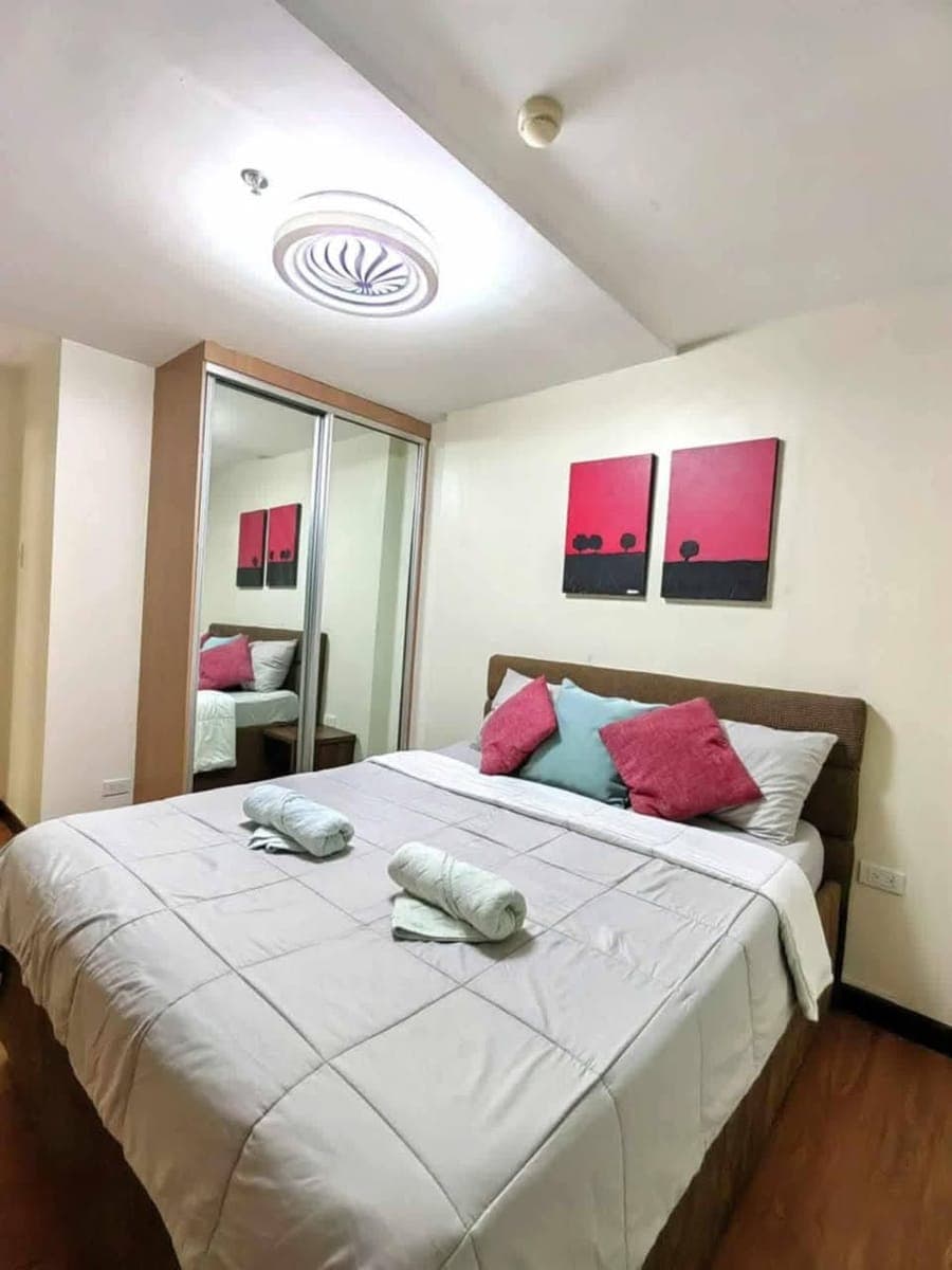VERDON PARC – 2BR FOR RENT 40K MONTHLY WITH PARKING 1YR RENT! 9TH FLOOR - photo 1