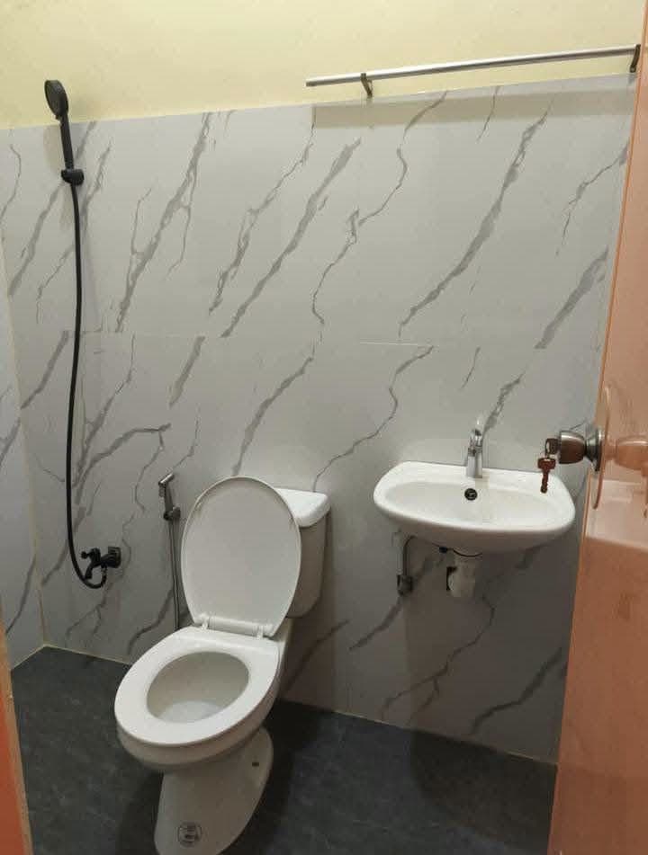 -ONE Available studio room for rent  at the moment.                -   Bangkal near Lourdez parish c... - photo 5