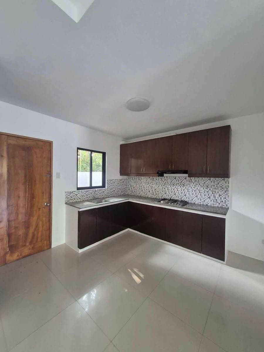 2-STOREY TOWNHOUSE FOR RENT - photo 4
