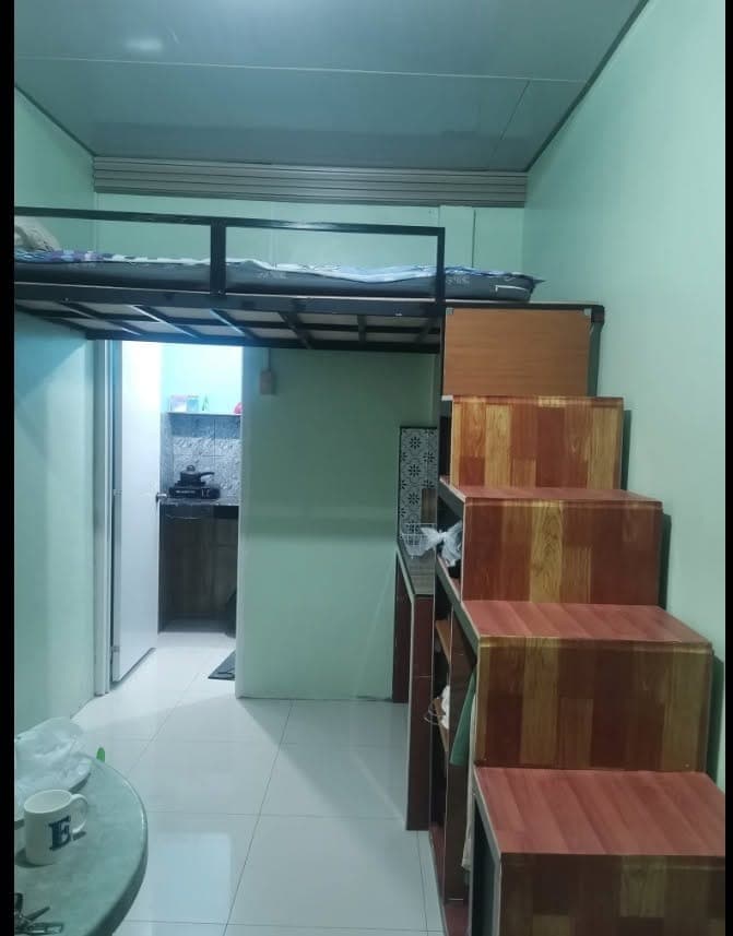 PAD TYPE FOR FOR RENT with LOFT TYPE BED OWN CR AND SINK W/AIRCON - photo 1