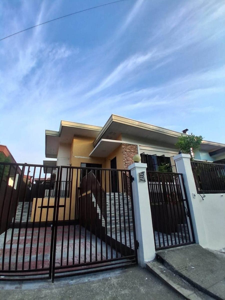 🏡NEWLY RENOVATED HOUSE FOR RENT 🏡 - photo 2