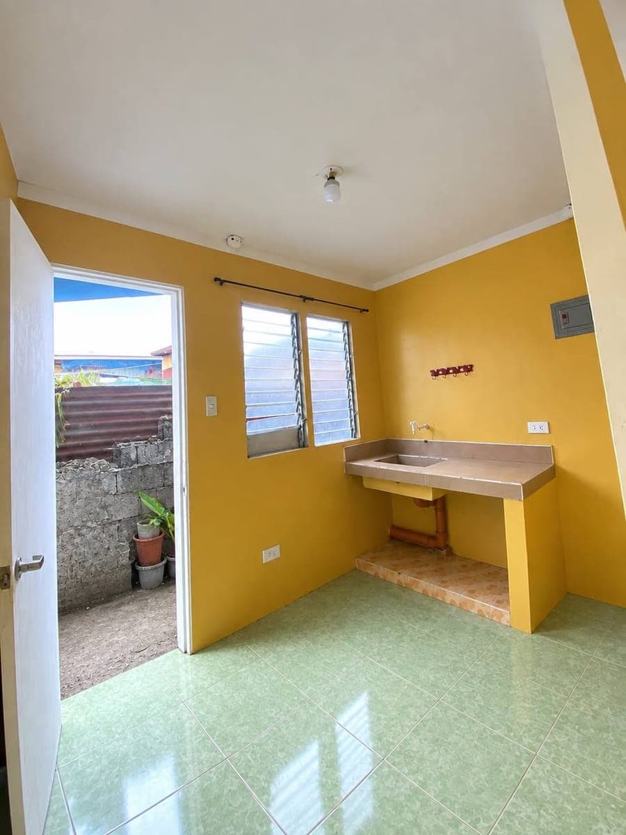 ROOM FOR RENT - photo 1