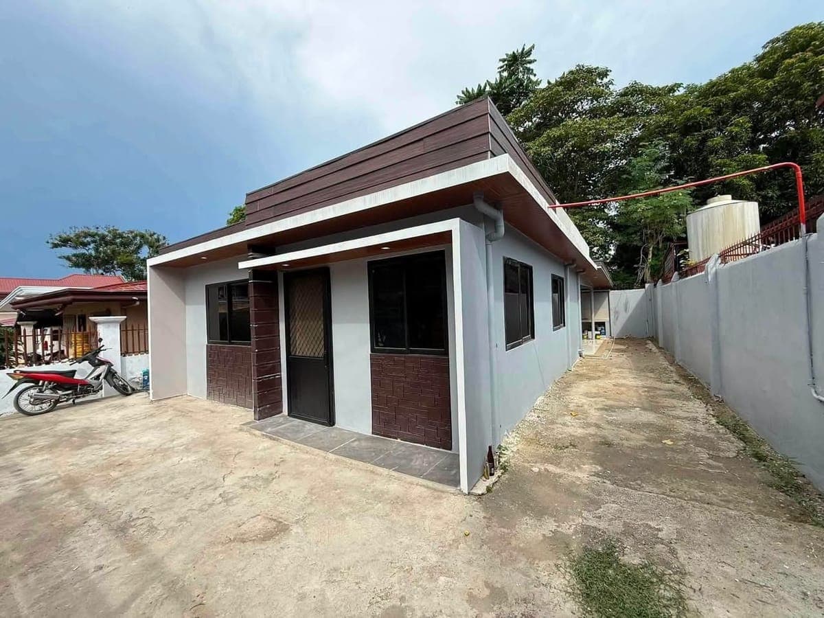 ✨ NEWLY RENOVATED HOUSE FOR LONG-TERM RENT - photo 2