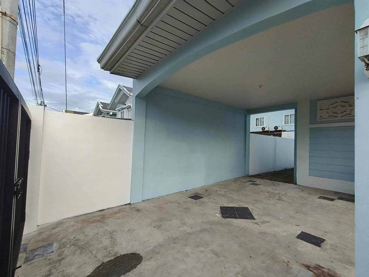 House for Rent new repaint - photo 2