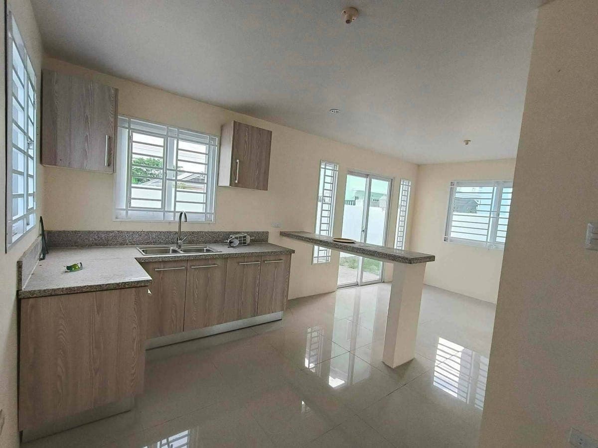 House for Rent new repaint - photo 15