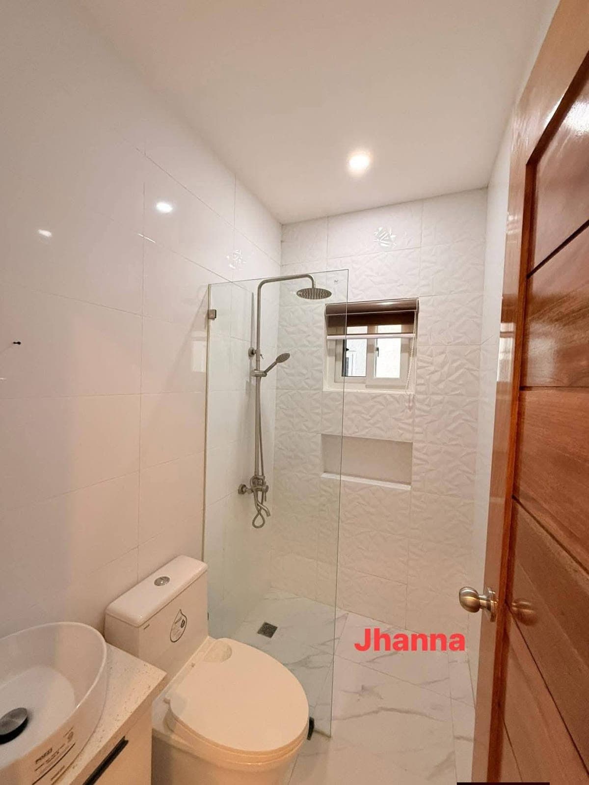 3 Storey House for Rent - photo 2