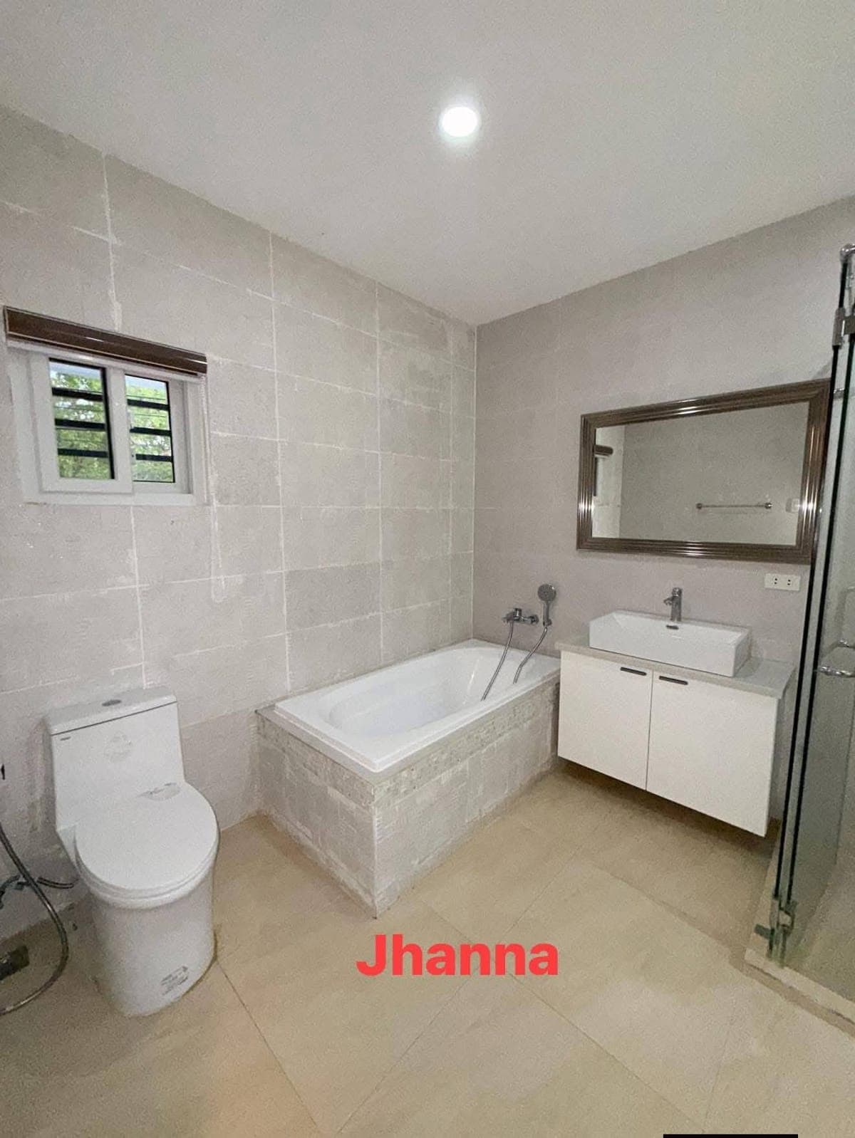 3 Storey House for Rent - photo 9