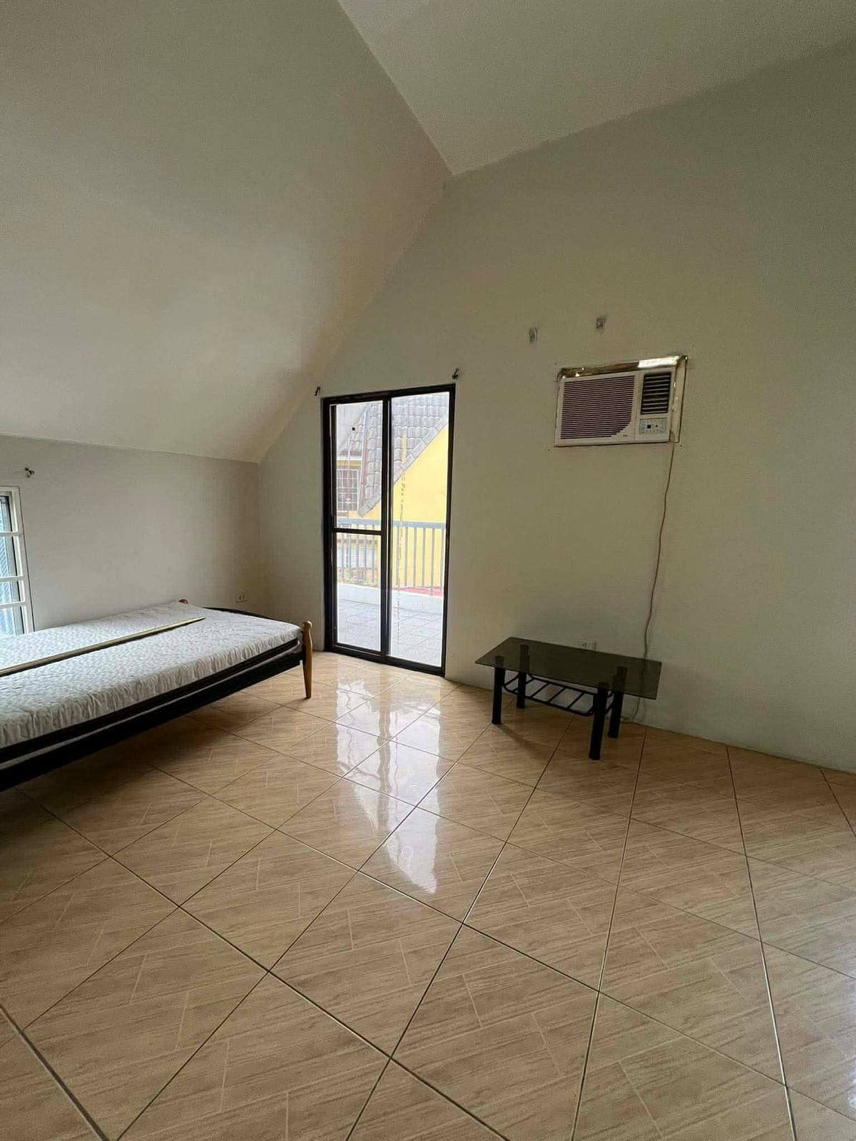 🏡 House for Rent - photo 1