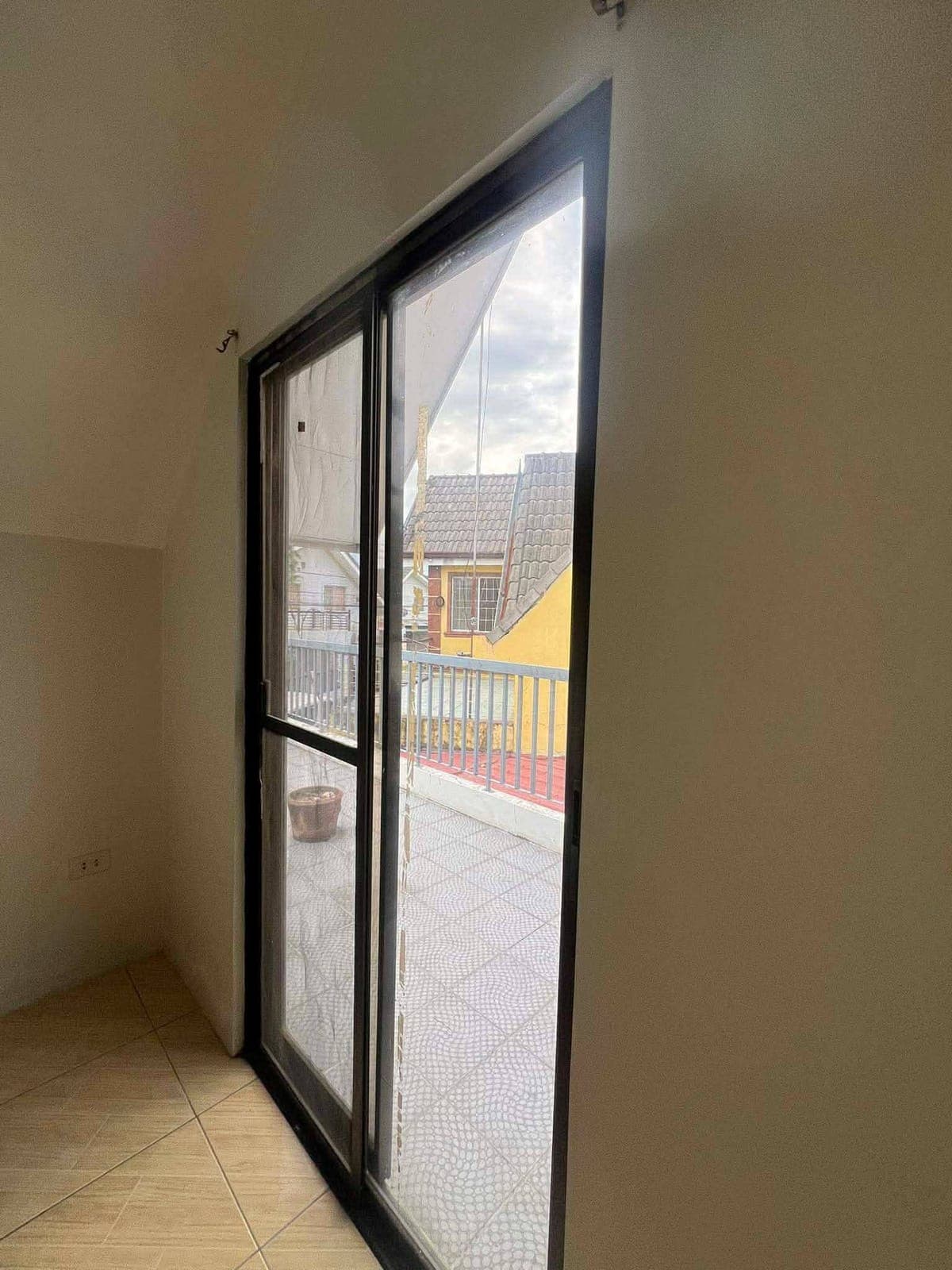 🏡 House for Rent - photo 2