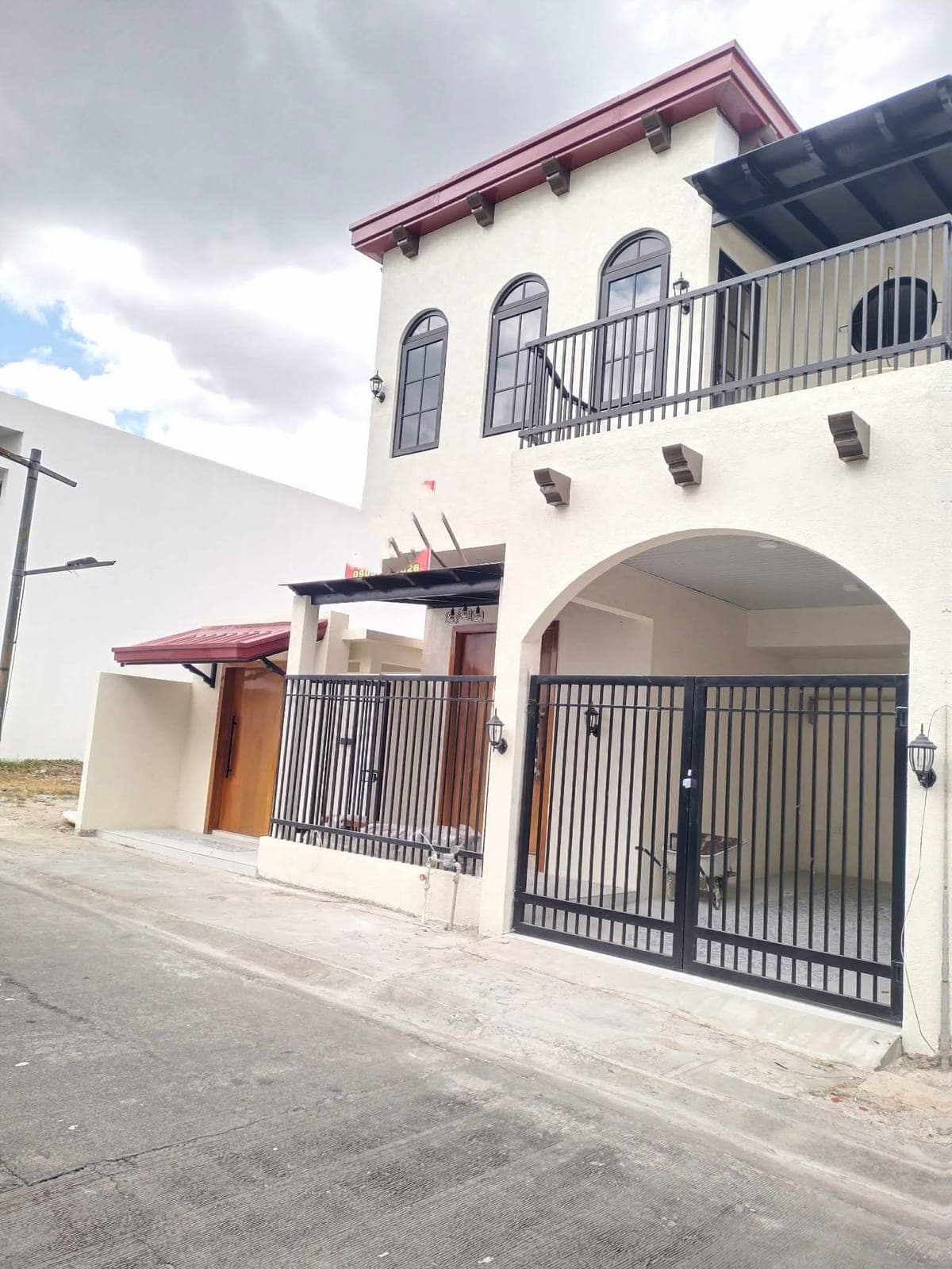 Two storey house for rent - photo 16