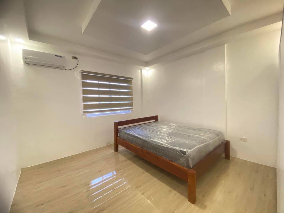 ‼️Brandnew House For Rent Near Clark ‼️ - photo 1