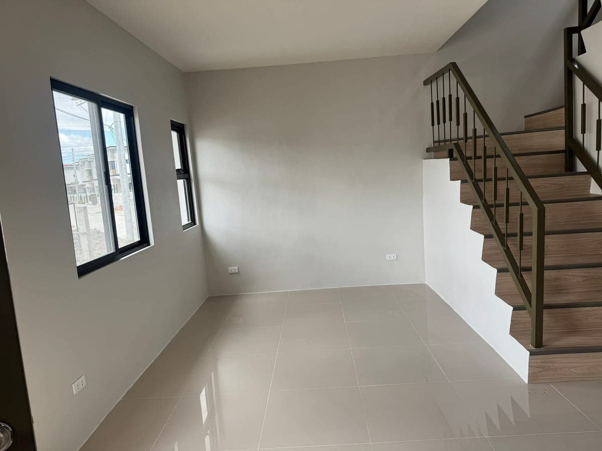 🏡 For Long-Term Rent – Brand New House in The Hausland, Mabalacat - photo 1