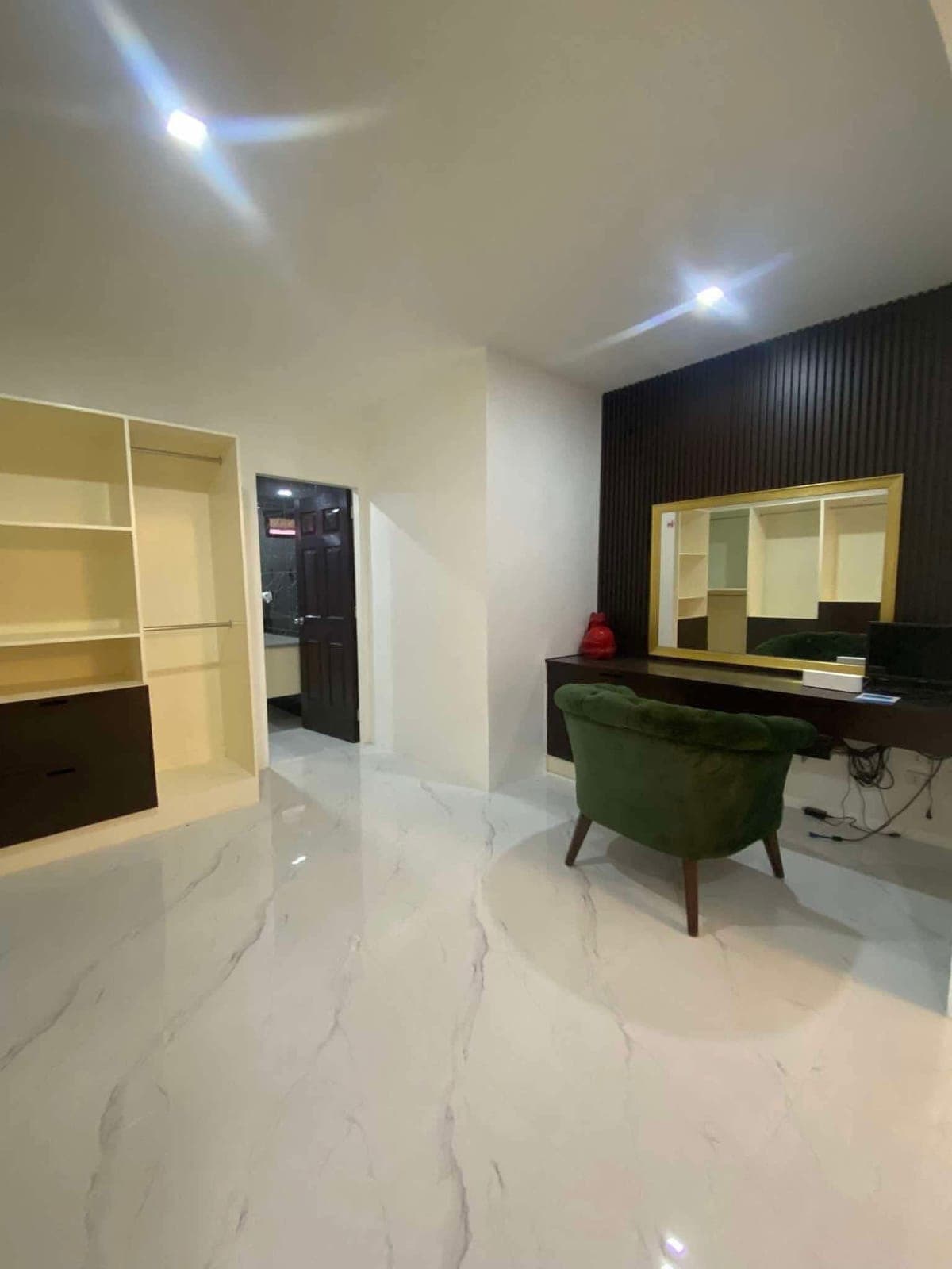 2 Storey House For Rent - photo 3