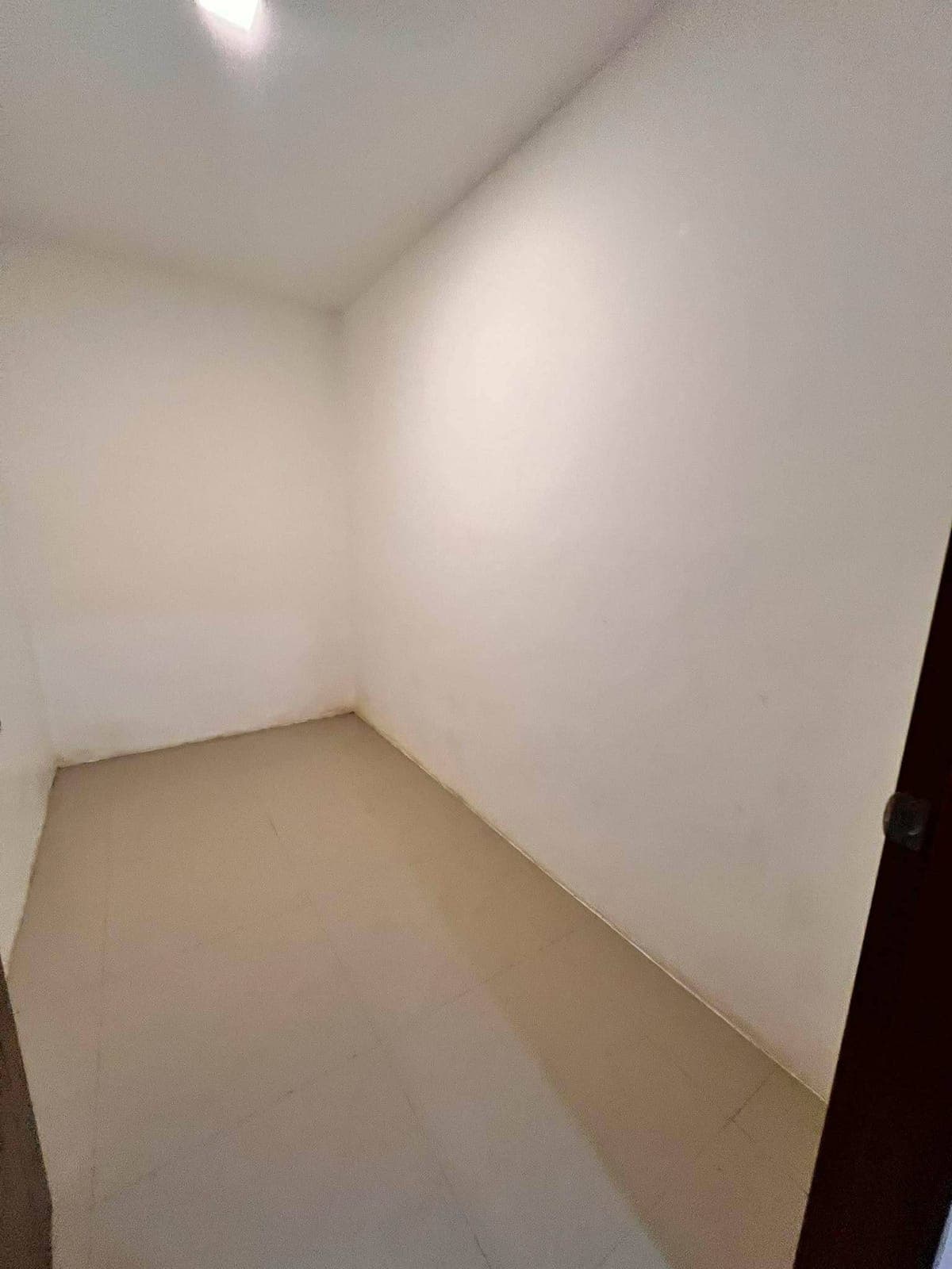 Two storey house for rent - photo 1