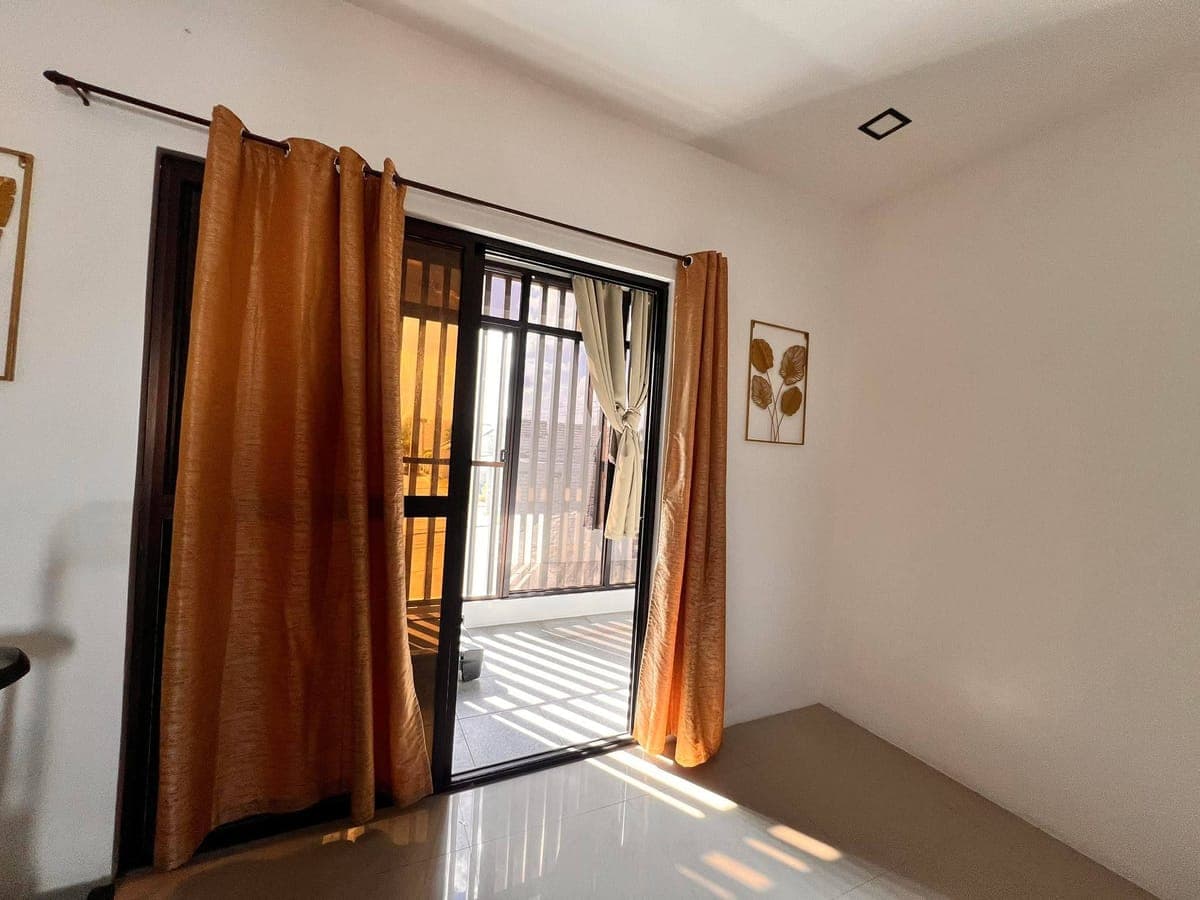 Two storey house for rent - photo 11