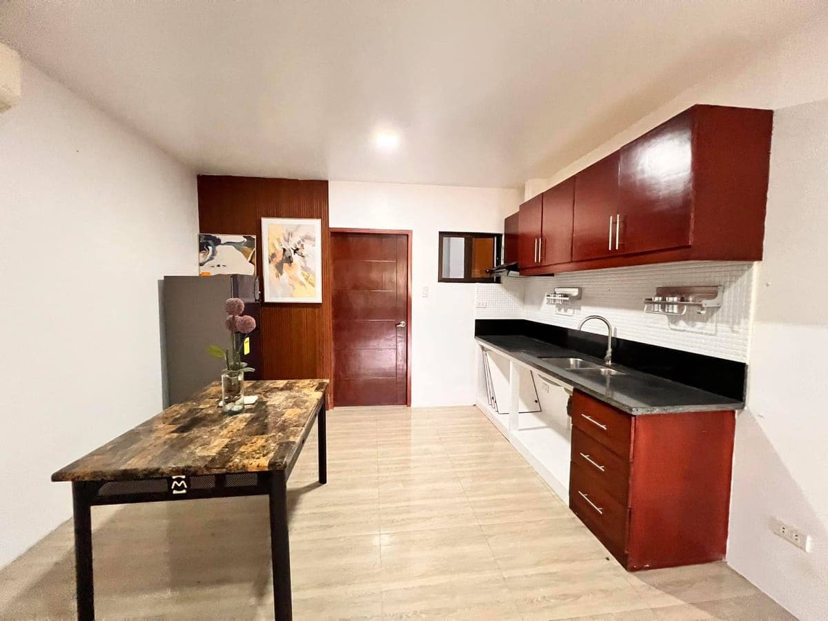 Two storey house for rent - photo 3