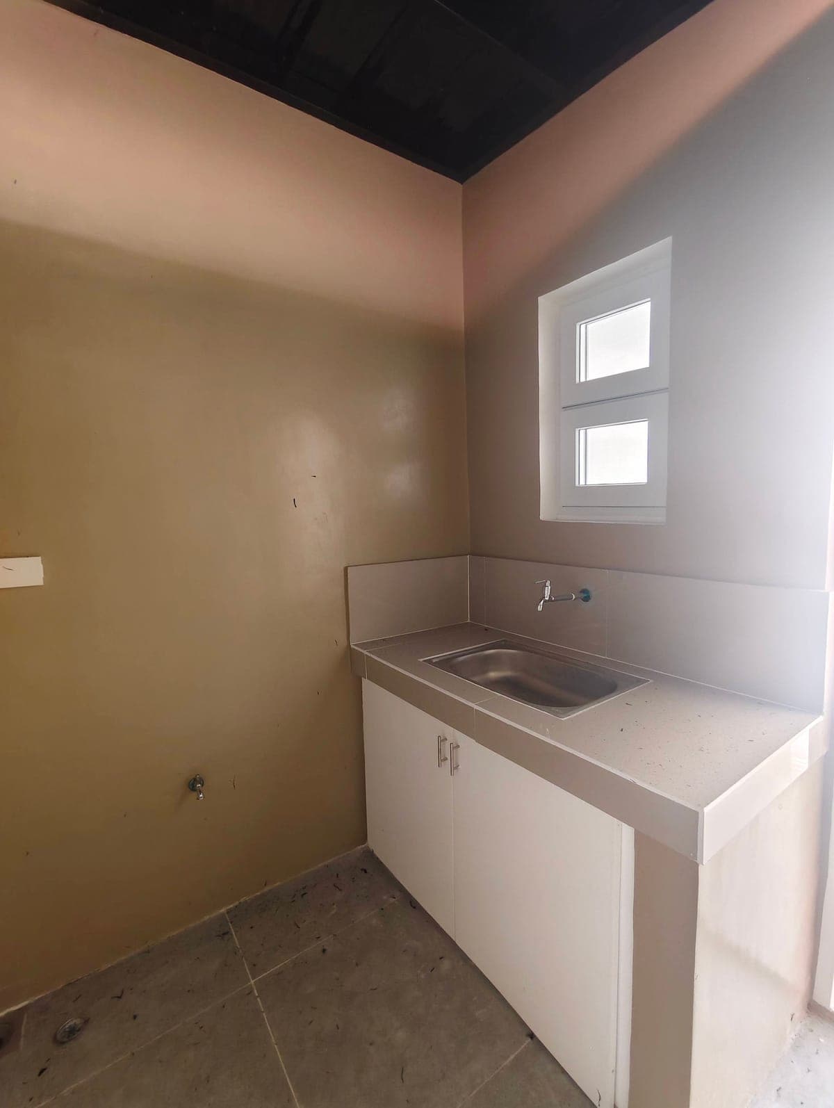 Townhouse for rent in Xevera Mabalacat - photo 1