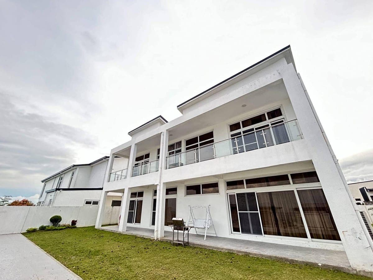 House for Rent/ Sale Luxury Village in Clark!!! - photo 12