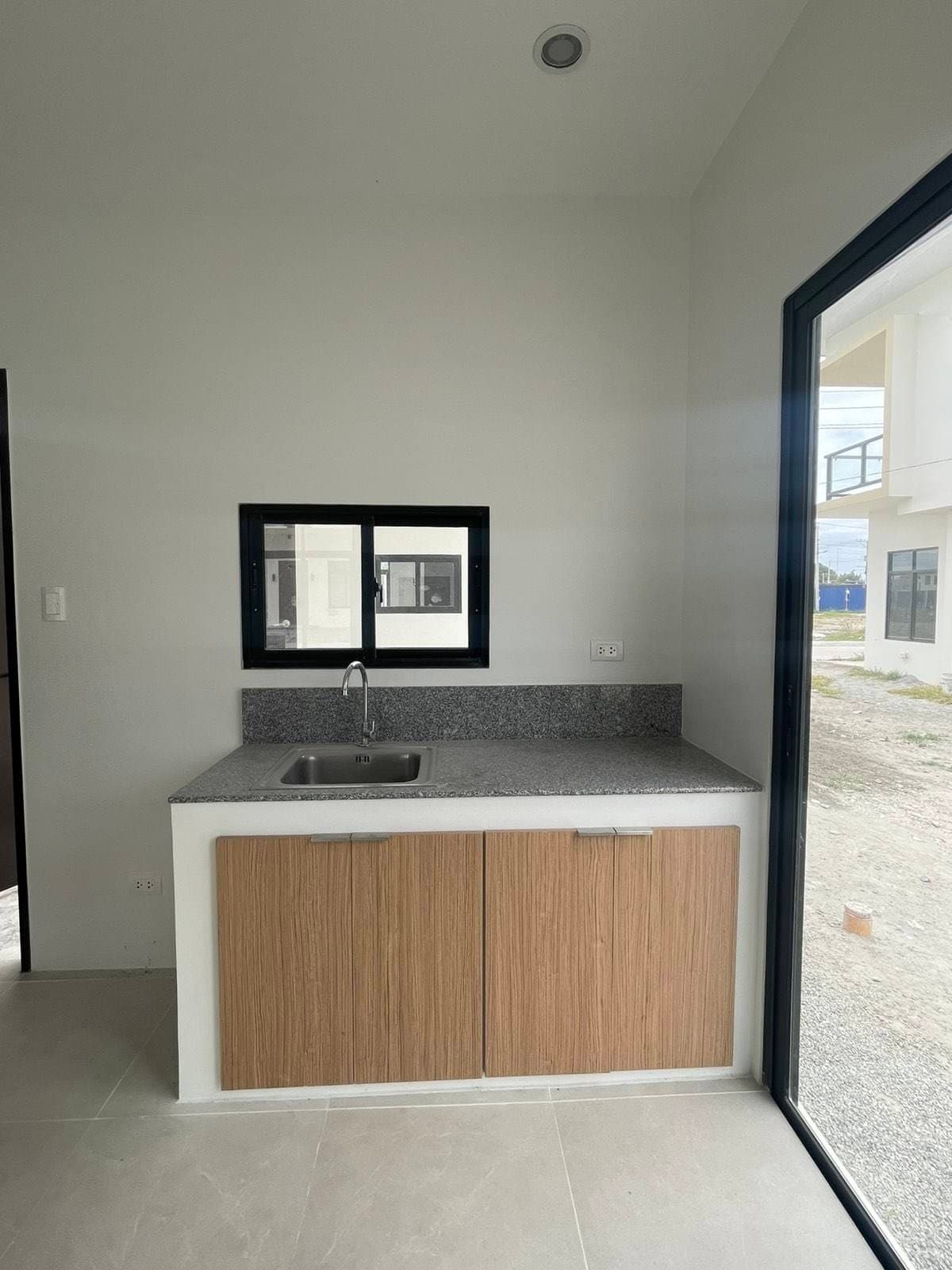 🏡 House for Rent - photo 14