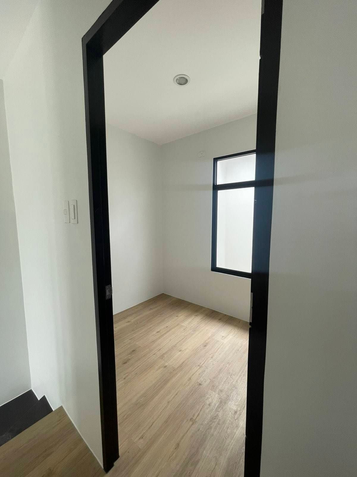 🏡 House for Rent - photo 19