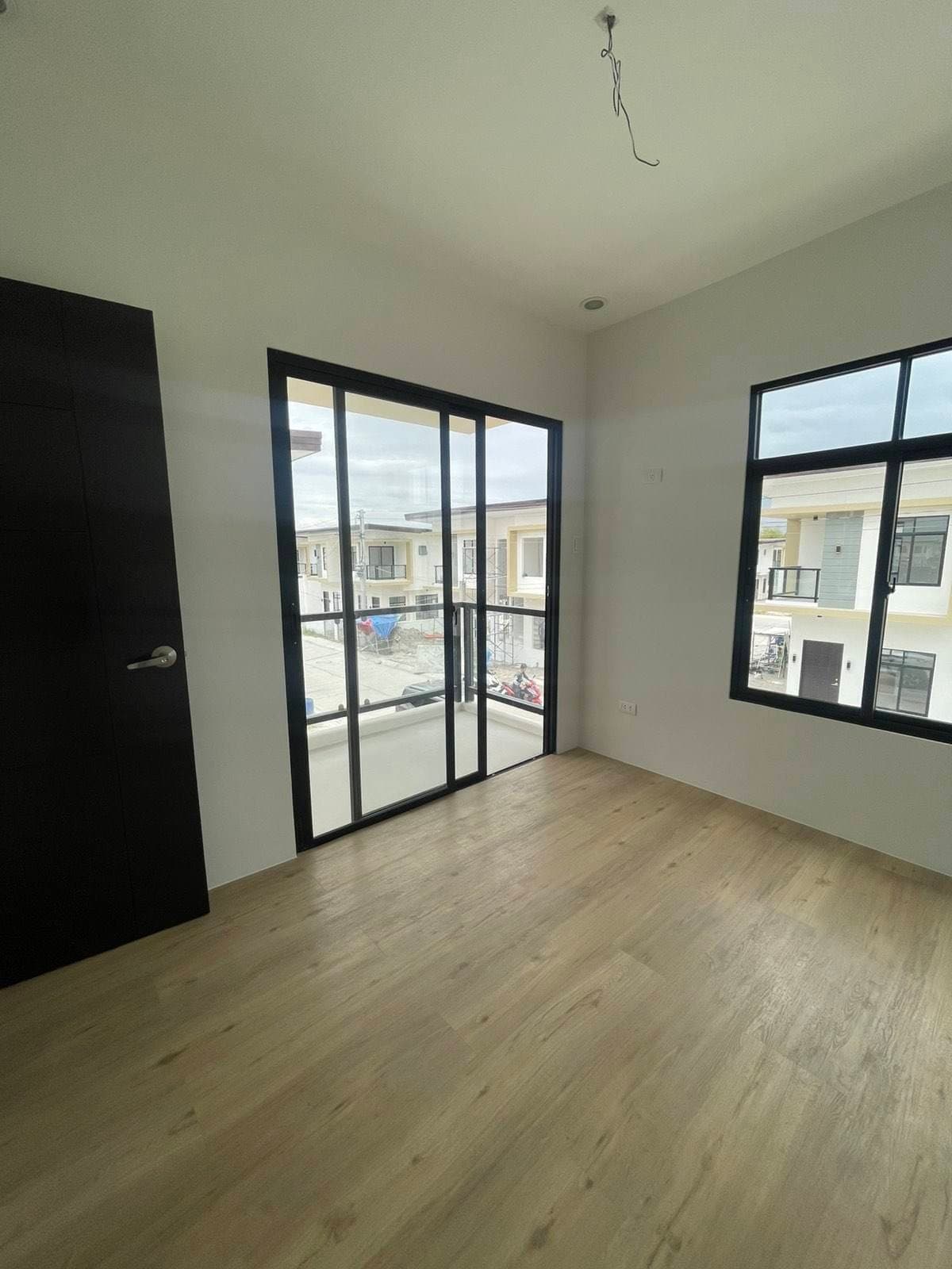 🏡 House for Rent - photo 6