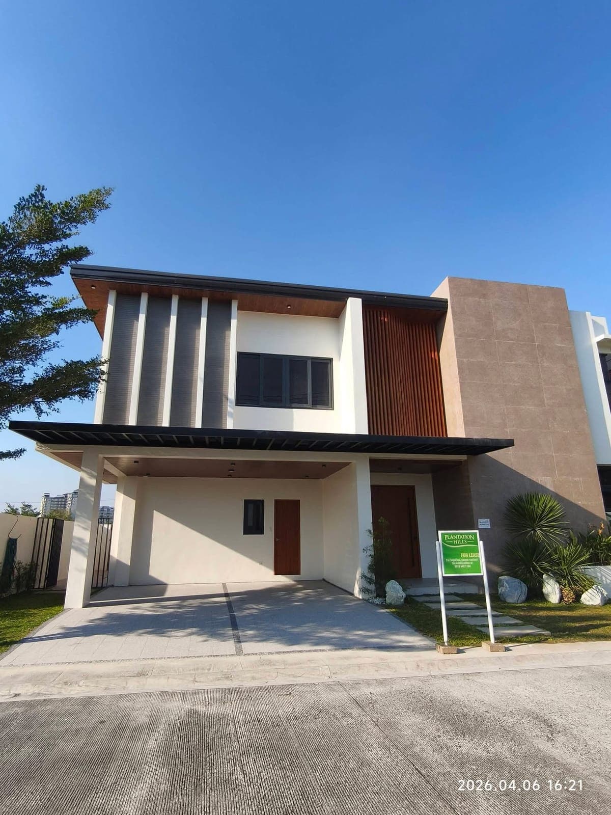 FOR RENT | 4-Bedroom House & Lot with pool | Furnished - 200,000 Monthly rent - photo 7