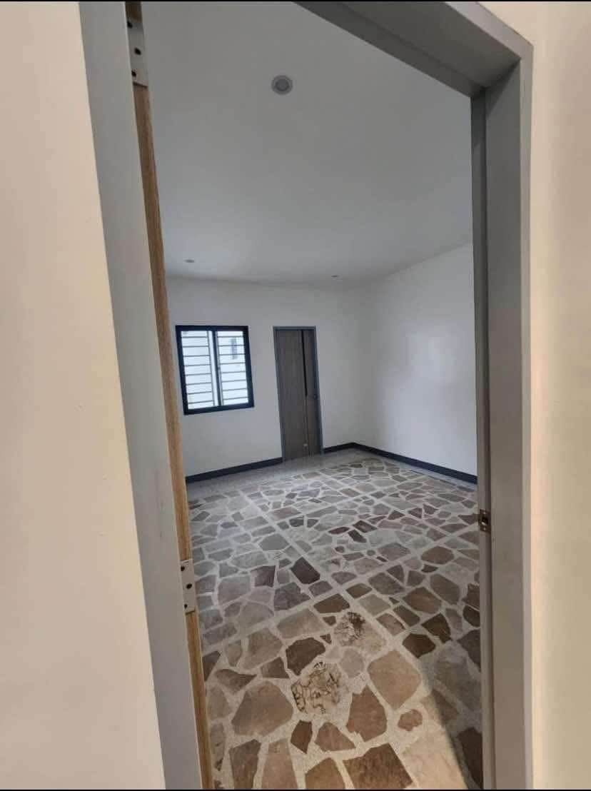 Bungalow House for Rent - photo 11