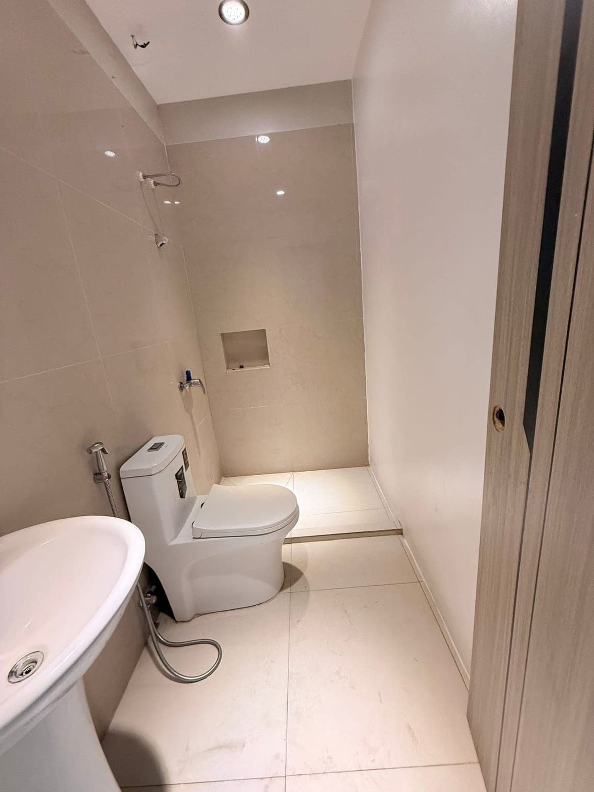 Bungalow House for Rent - photo 4