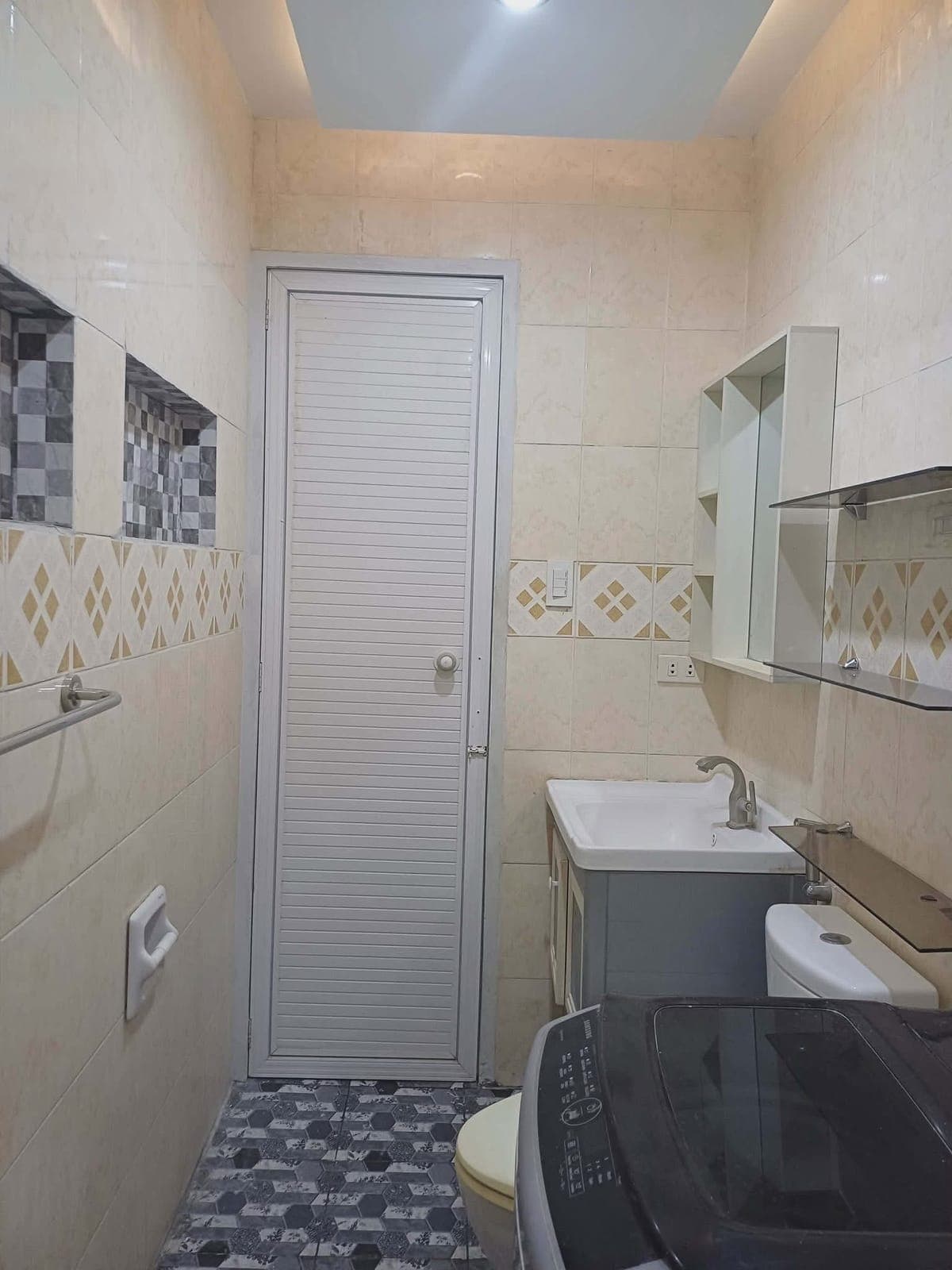 New renovation  New Repaint - photo 12