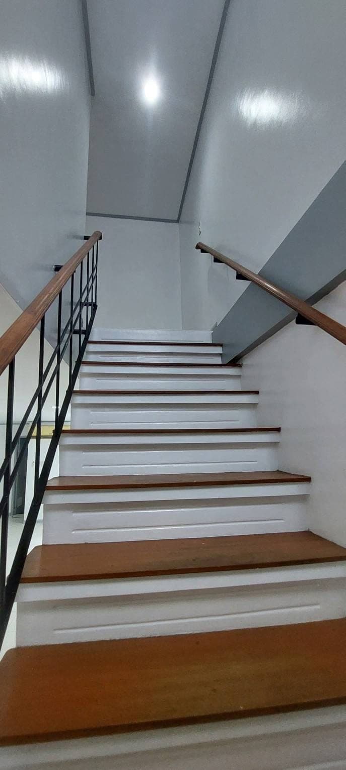 Very Large Townhouse for Rent!!! - photo 2