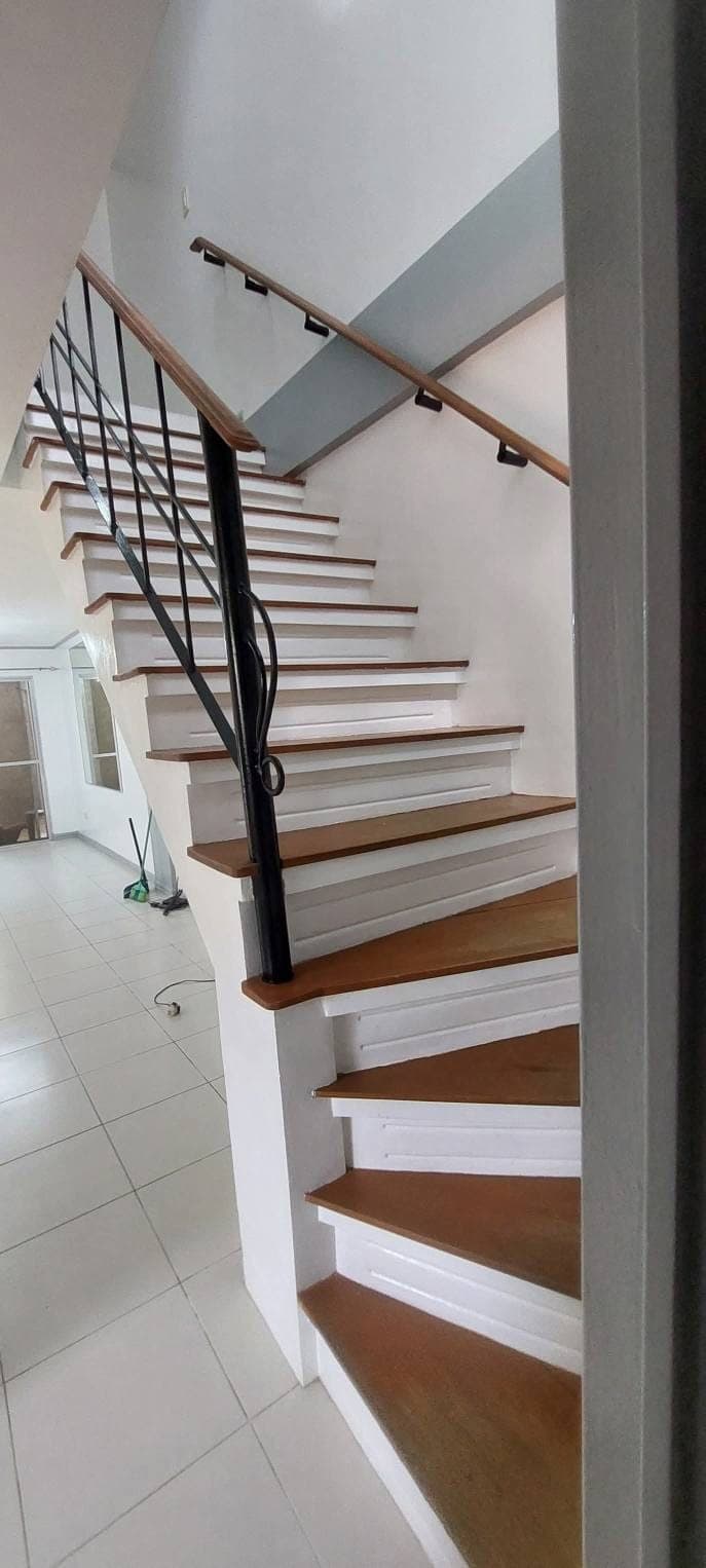 Very Large Townhouse for Rent!!! - photo 20