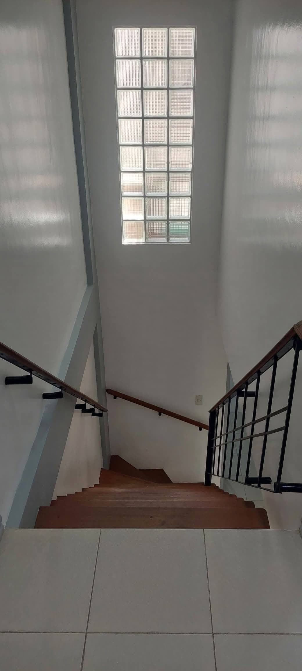Very Large Townhouse for Rent!!! - photo 21