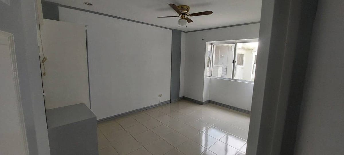 Very Large Townhouse for Rent!!! - photo 23